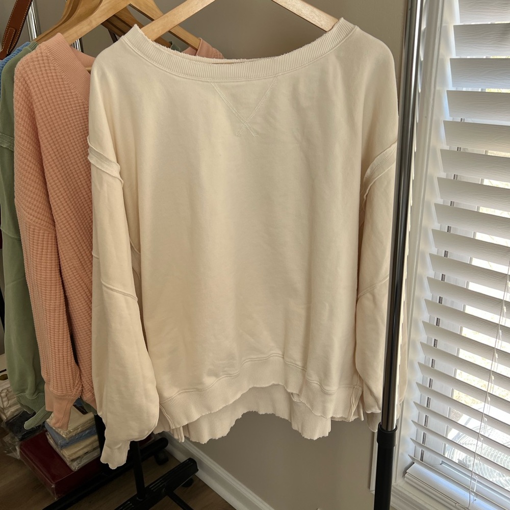 American Eagle Outfitters Cream Sweatshirt